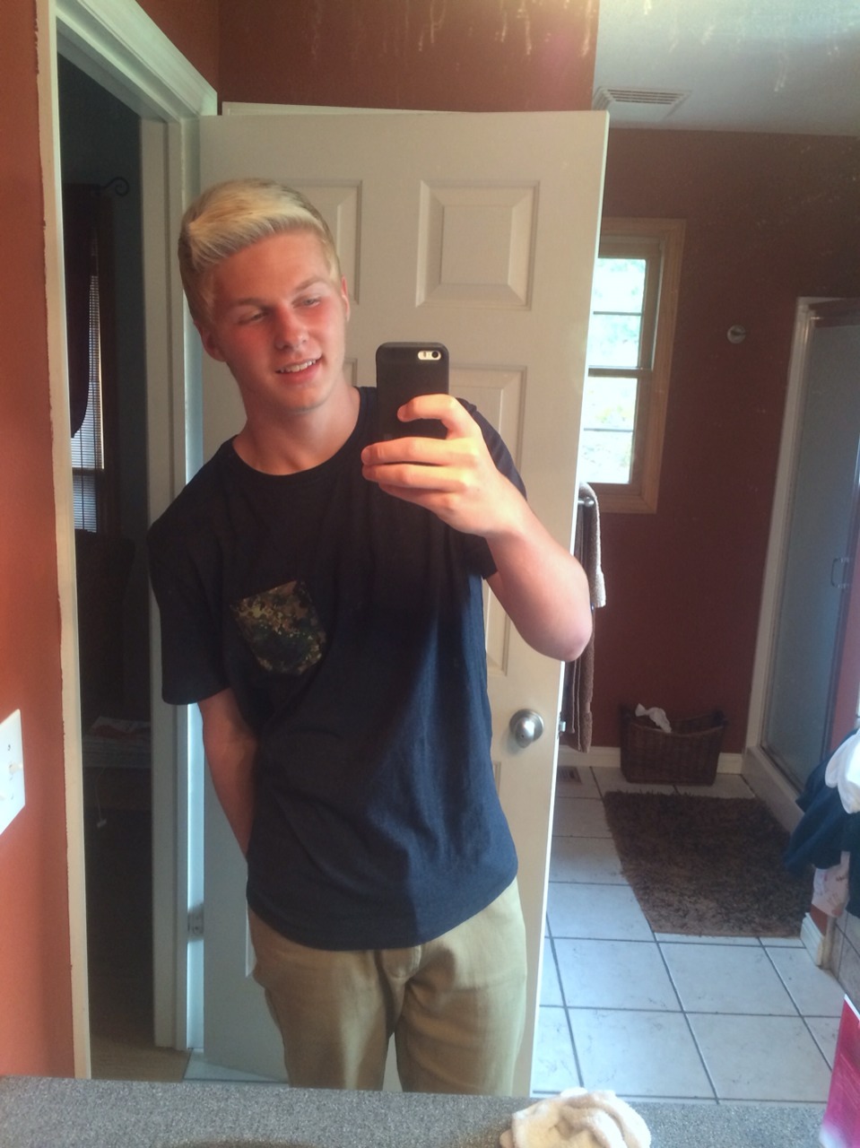 tumblinwithhotties:zackarypark:  Do I look good for my date tonight?  