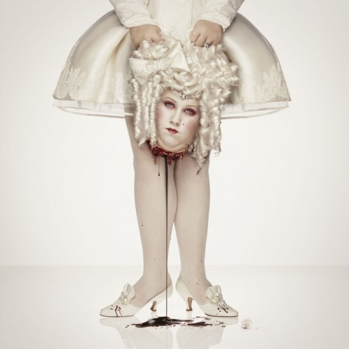 strangelfreak:  Erwin Olaf - Royal Blood Olaf’s Royal Blood series, which includes the Diana look-a-like picture, attempts to stir debate about public fascination with fame and violence by using blond models to portray celebrities who met a violent