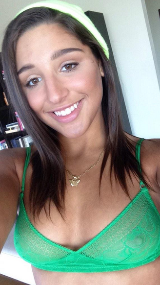 i-sell-my-dreams:  Abella Danger