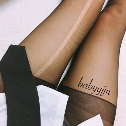 babyjju: 나 안잠 (언행불일치 갑) 팔로워들 메시지줘여벌쏘 이사진두 반년이지나보린,,..  일반인 여대생 24시간 알몸대기!!! 얼캠에서 몸캠 후불 섹파만남까지 GO!!!직