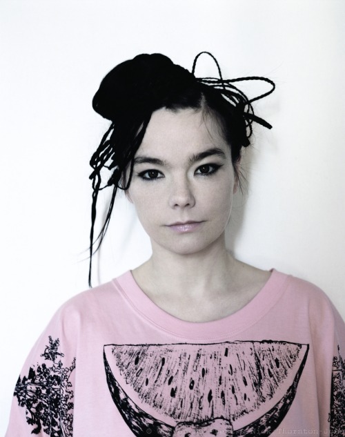 Porn Pics bjorkfr:  Björk par Warren du Preez et Nick