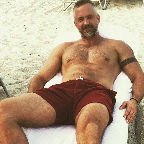 XXX hairydaddyplease 143765726273 photo