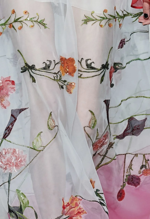 glowdetails:details @ valentino fall 2020