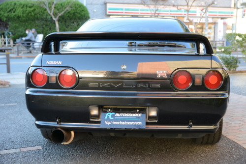 carburetor:  1990 R32 GT-R ~   68000 kms, US eligible, mint condition, TE37, R33 seats. 