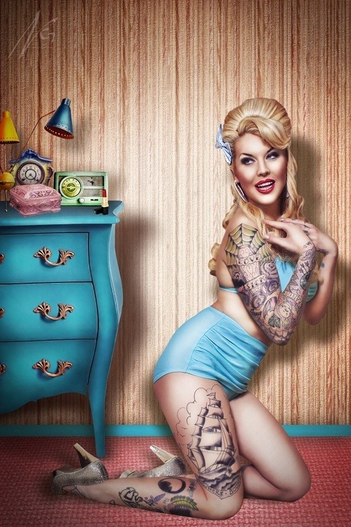 alternative-pinup:  Alternative Pin UpPin Up Twitter