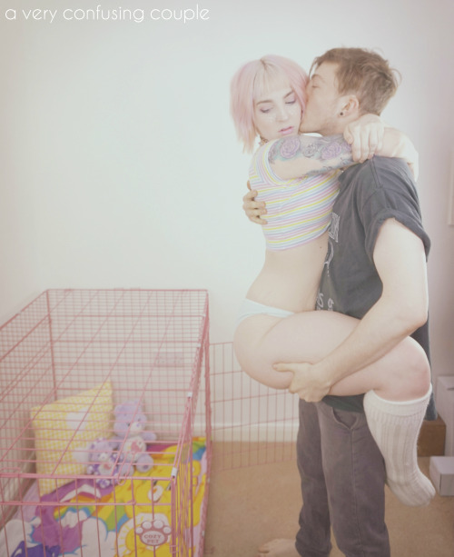 XXX averyconfusingcouple:  Now how did you get photo