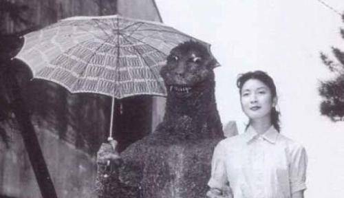 fakehistory:Godzilla attending the Japanese premiere of Godzilla with his girlfriend (1954)