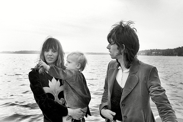 serpentinesheldonserpentine:  Anita, Marlon, and Keith. Helsinki 1970.