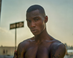 ohthentic:  the-afro-elf:  Adonis Bosso 