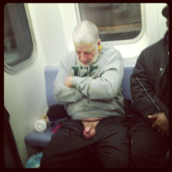 ratchetmess:  So are those cumstains or what?  I couldn&rsquo;t jus be sitting there next to that shit naw not me.