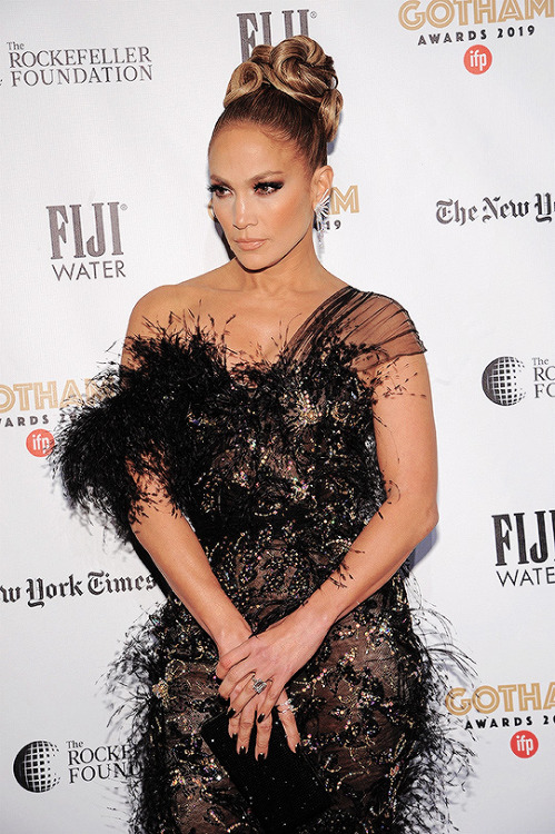 Jennifer Lopez attends the IFP&rsquo;s 29th Annual Gotham Independent Film Awards at Cipriani Wa