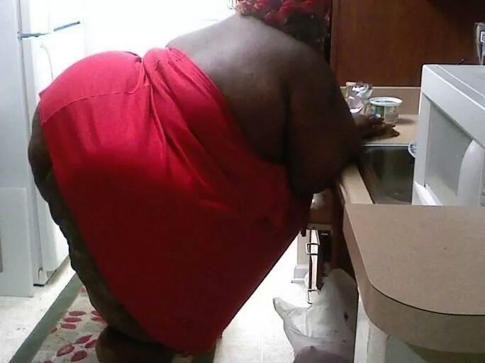 bbwssbbwlover:  Look at her SEXY full figured Body, Every FA’s dream…