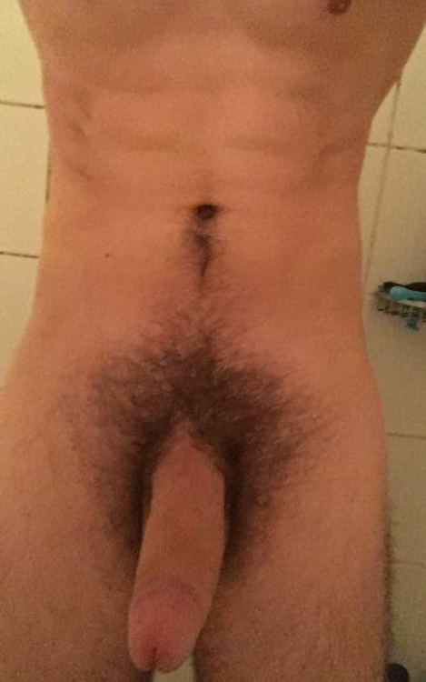 countryboysgonewild:  100 notes and I’ll post a video of him cumming  Hot! I wanna see it!