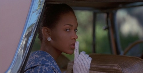 minch-makes-stills:Eve’s Bayou (1997) dir. Kasi Lemmons 