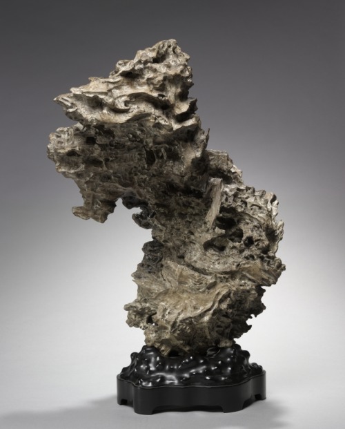 Tree Root, before 1800s, Cleveland Museum of Art: Chinese ArtHere, the twists and turns, ebb and flo
