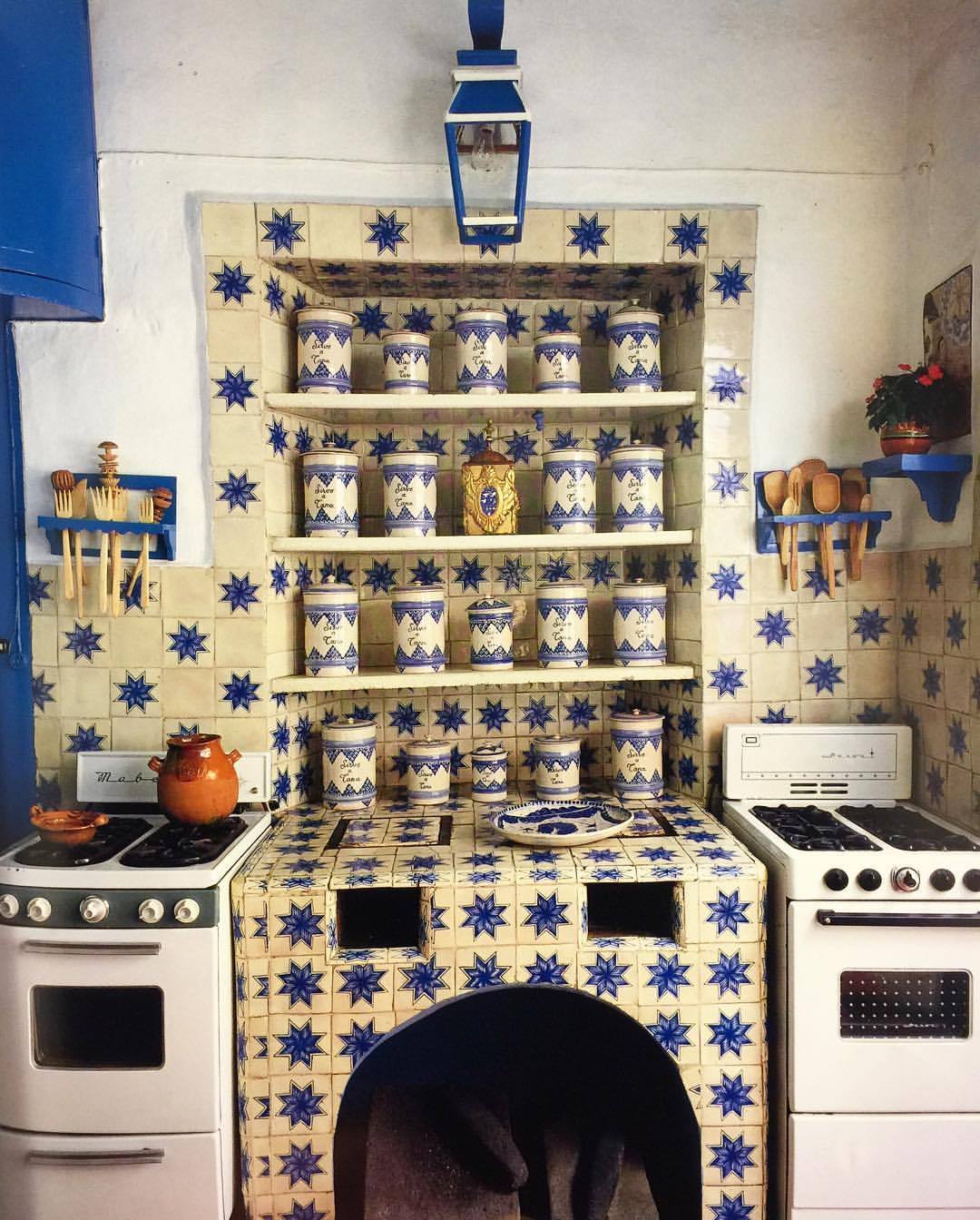 pressworksonpaperblog:  from “casa mexicana: the architecture, design, and style