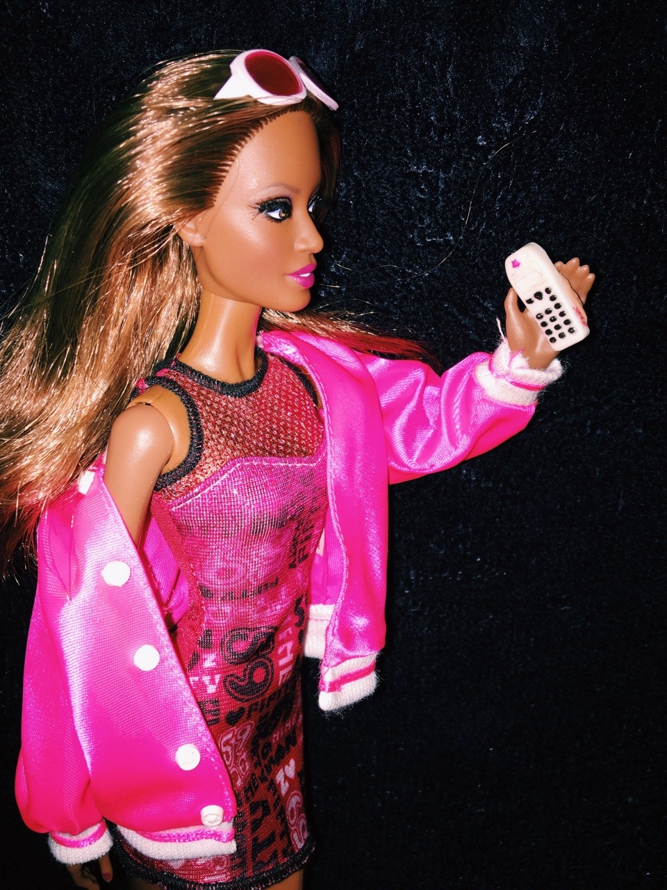 realitydollhouse:  You used to call me on your cellphone