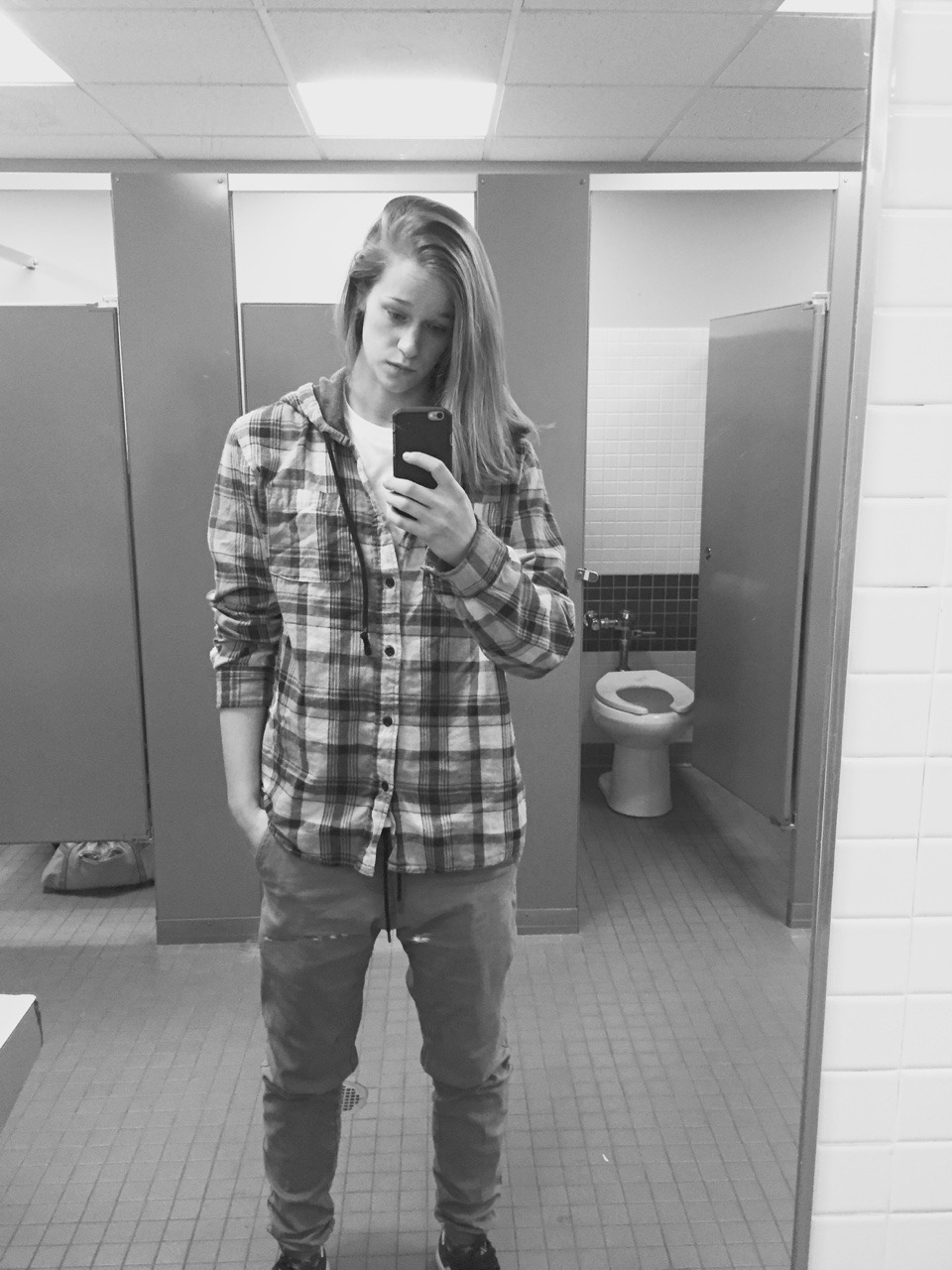 shiftit:  public bathroom selfie