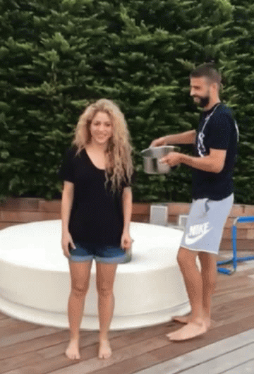 thomasmullersabae:  Shakira and Pique doing the Ice Bucket Challenge 
