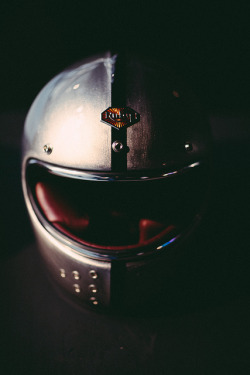 staytrueprod:  btwl:  RW9A1849 by dresedavid on Flickr.  Sick Ruby helmet! 