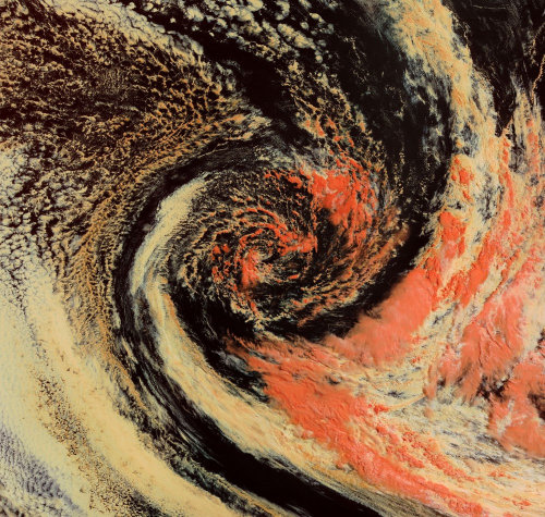 artpartner: A low pressure system floating above the Southern Ocean, west of Australia, that looks l