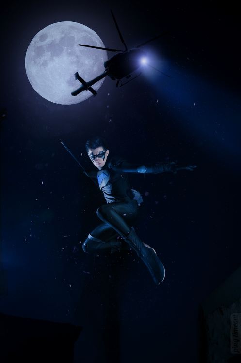 kaciart:  christopherjonesart:  cosplayblog:  Nightwing from Young Justice  Cosplayer: Grayson Fin [TM | DA | TW | VK]  Photographer: Ping Timeout [TM | DA | TW | FL]    FABULOUS Nightwing Cosplay!!!!  HRNNNGGGGGGG 