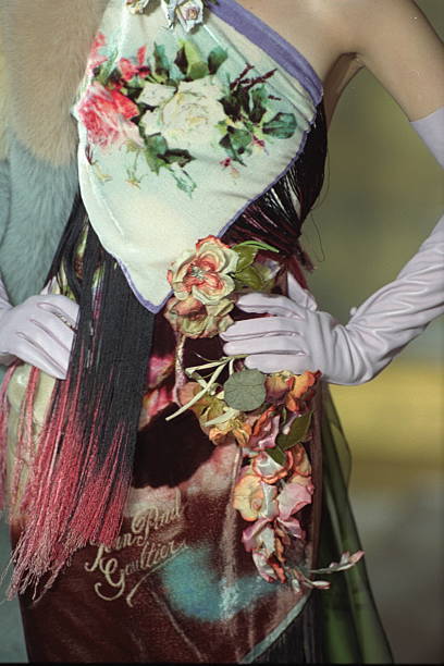 evilrashida:Jean-Paul Gaultier Fall/Winter 2000 Haute Couture. 