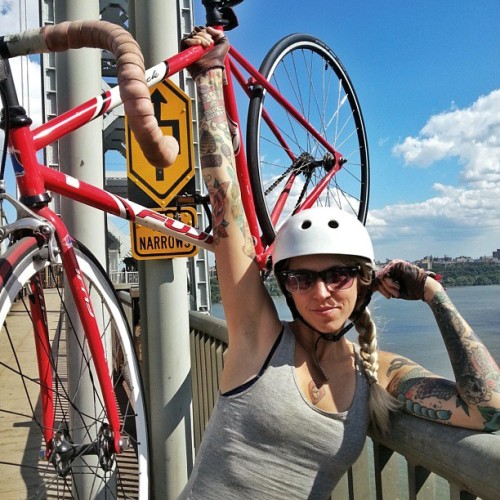thebicycletree:  Power to the cyclists. With @mimizinne on the GWB. by cityscape_nyc ift.tt/1