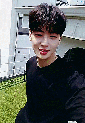 binwooed:  ☀️ rooftop sunshine ☀️