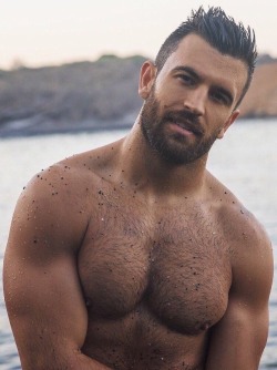 Hot, Beefy, Sexy, Muscular Men for YOU