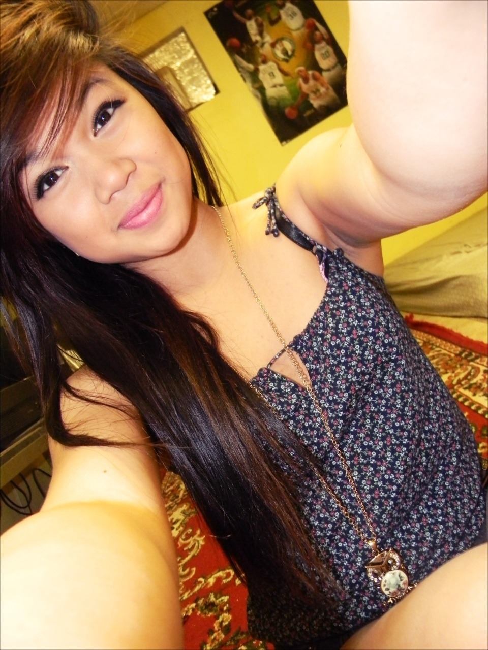 fuckyeahhsexyasians:  http://fckinnjennica.tumblr.com/
