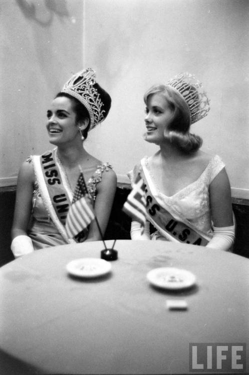 Miss Universe Corinna Tsopei and Miss USA Bobbi Johnson. Johnson would go on to program computers fo