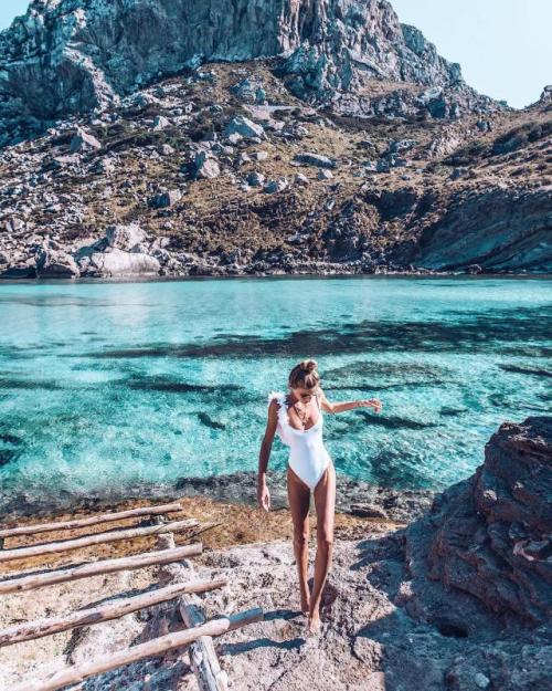 lolas-couture:  Fell well with this swimsuit, wanna get this one? Get it here &gt;&gt;