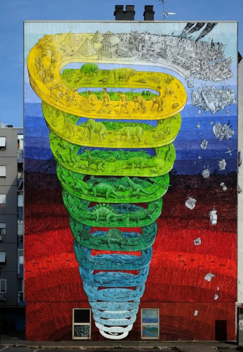 freshphotons:  Blu creates a fantastic mural at Casa Dei Pazzi in Rome, Italy.