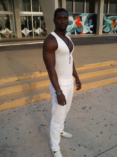 afrobangala:  AfroBangala Reblog, follow, make a donation:http://afrobangala.tumblr.com Send your submissions to: http://afrobangala.tumblr.com/submit Check out the archive, tons of Hot Afro Males: http://afrobangala.tumblr.com/archive 