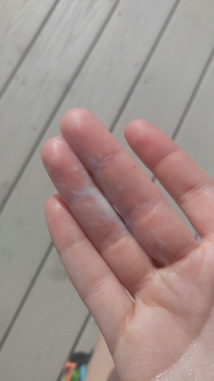 laceprincessa:  SQUIRTING allllll over my hand and soaking my cute little pink jumper :p boo bad girl ~ Laceprincessa 
