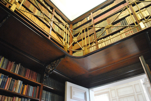 cair–paravel:The library in Sudbury Hall, Derbyshire.