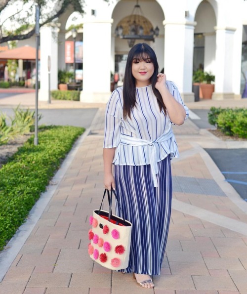 Hi babes! New outfit post up at curvygirlchic.com sharing a little vacation style inspiration with @