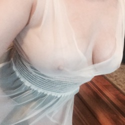 elshalarossa: Last night’s party dress. My new favorite thing ever. 