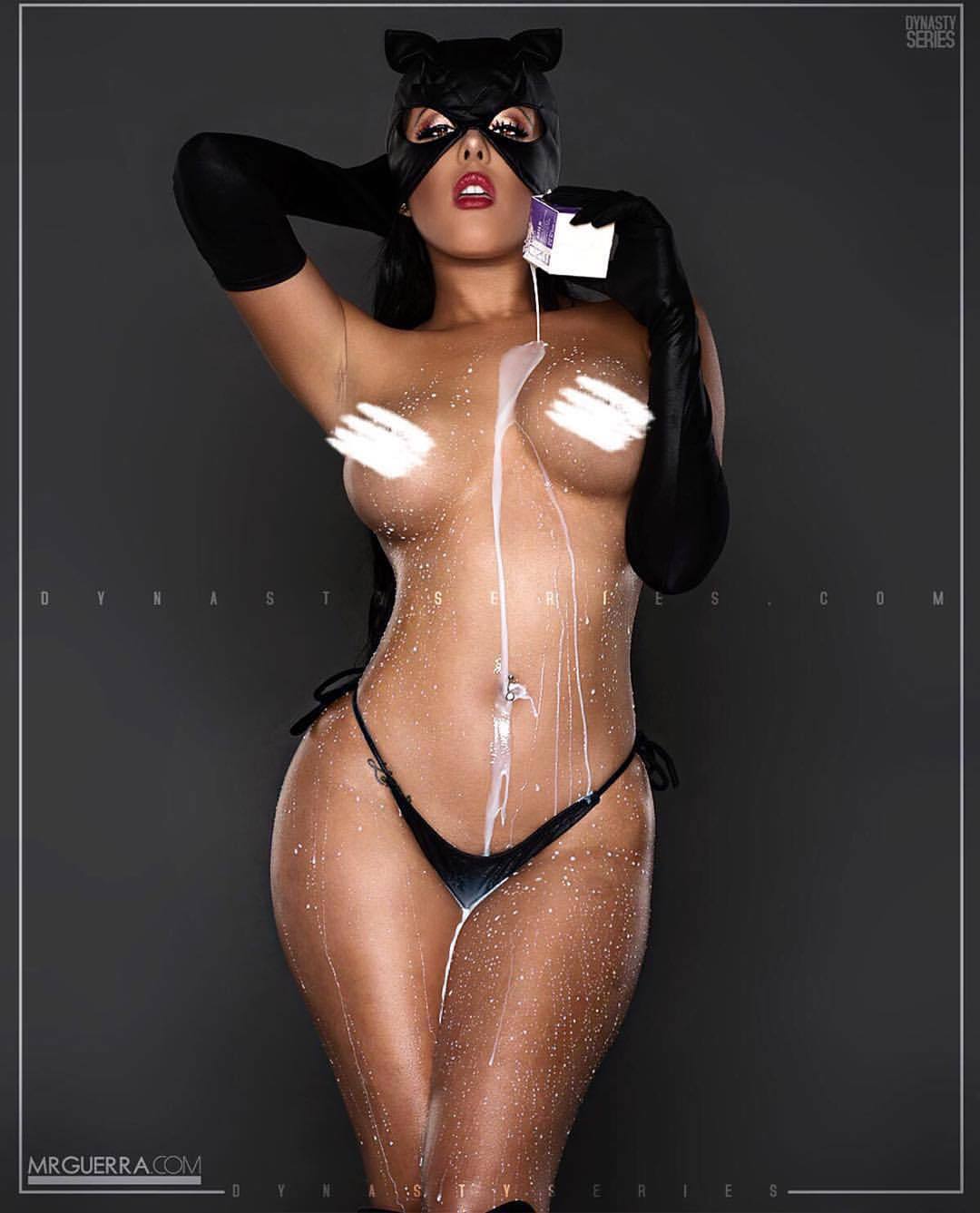 dynastys:  #Repost @realnicolezavala ・・・ Dame leche👅 💦🍼🍼🍼 🐱