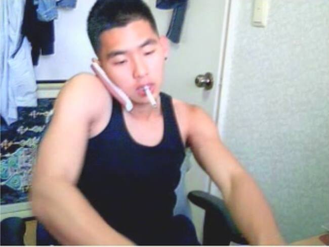 mantop1069:  男人就該這樣痞痞的看起來很有男人味…