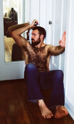 trashyredneckmen:  hairydudetube:  Damn he is handsome!!  All Man!