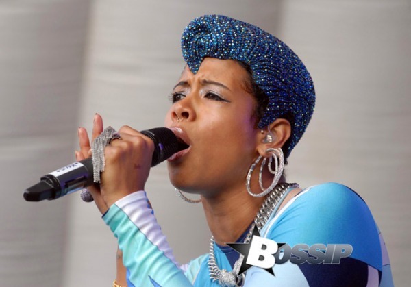 knownann:  K-QUEEN. Besides Lil Kim, Kelis is a trendsetter worth noting. I didn’t