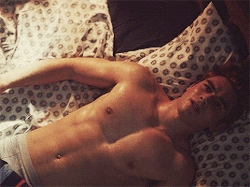 🐧 You Must Be Gay+ To View This Blog*