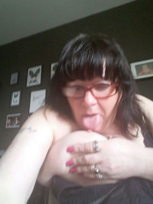 Sex swedishbbwlover666:Swedish gilf playing online pictures