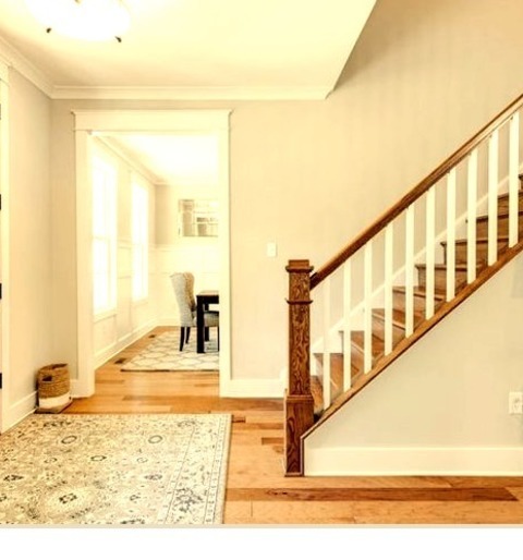 Mudroom - Traditional Entry