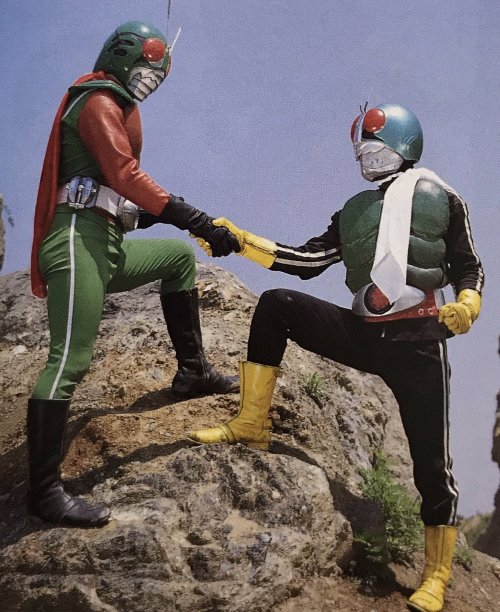 i found these pics of skyrider with shocker rider no. 2 and idk what to do with them so here ya go. 