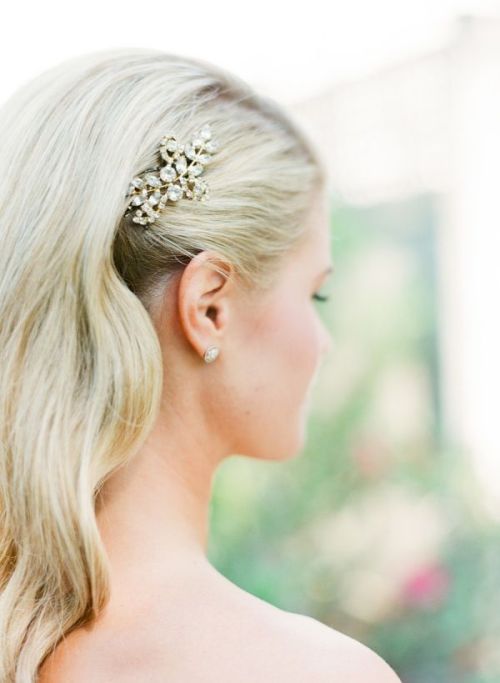 everythingsparklywhite:  Jennifer Behr hair clip Similar here