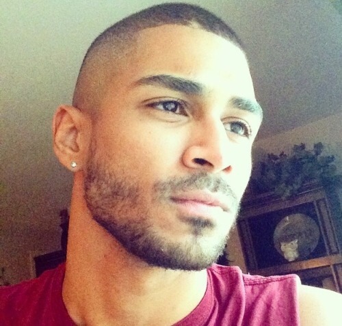 furrypty:  Indulge your senses with the beauty of the male shapes!
