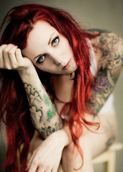 tatooed-girls-rev-my-engine:  tatooed-girls-rev-my-engine